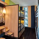 Generator Alexanderplatz Hostel *