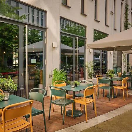 Hostal Generator Alexanderplatz Berlín