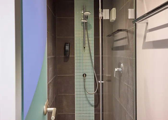 Hostal Generator Alexanderplatz Berlín