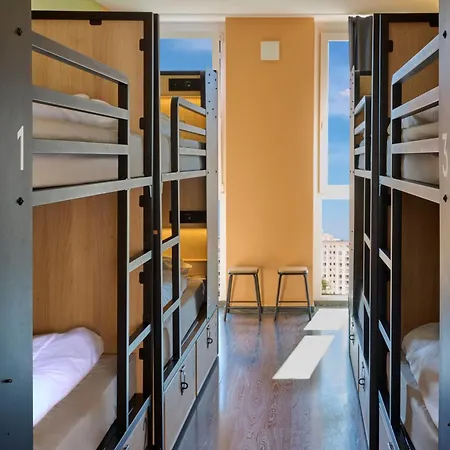 Generator Alexanderplatz Ostello Berlino