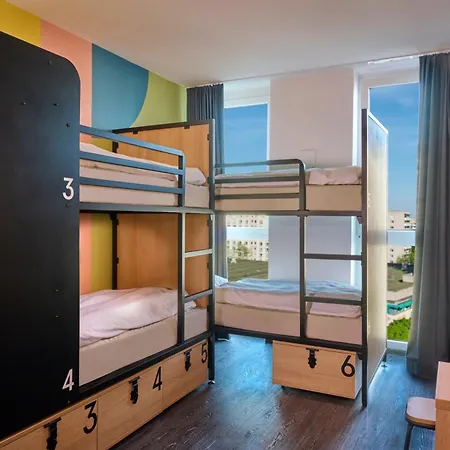 One80° Hostel