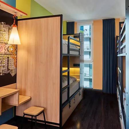 Generator Alexanderplatz Ostello *