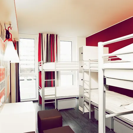 Ostello Generator Alexanderplatz Berlino