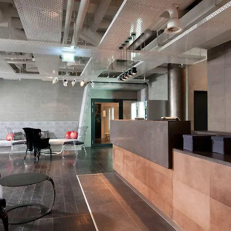 Ostello Generator Alexanderplatz Berlino