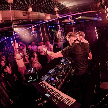 Хостел Generator Alexanderplatz *