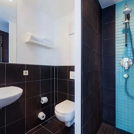 Ostello Generator Alexanderplatz Berlino