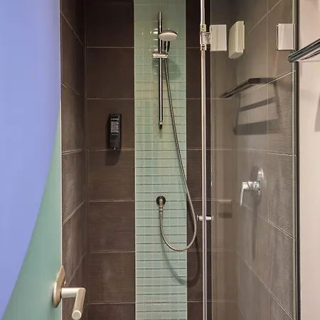 Ostello Generator Alexanderplatz Berlino