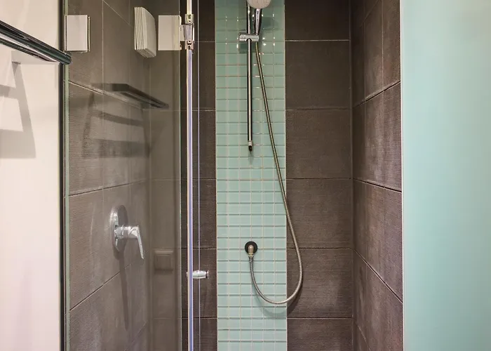 Generator Alexanderplatz بيت شباب برلين