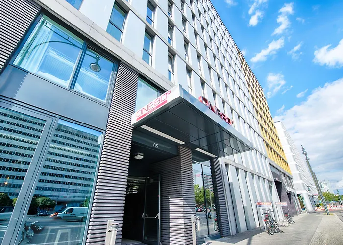 بيت شباب Generator Alexanderplatz *