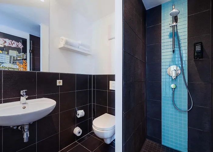 بيت شباب Generator Alexanderplatz برلين